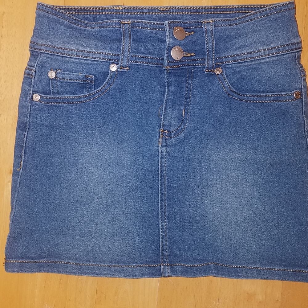 Girls DKNY stretch denim skirt